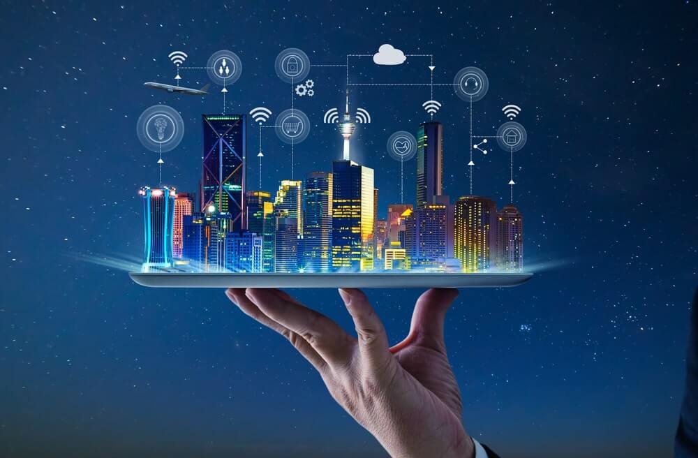 Smart Life — New Smart City Models, Between Internet of Things